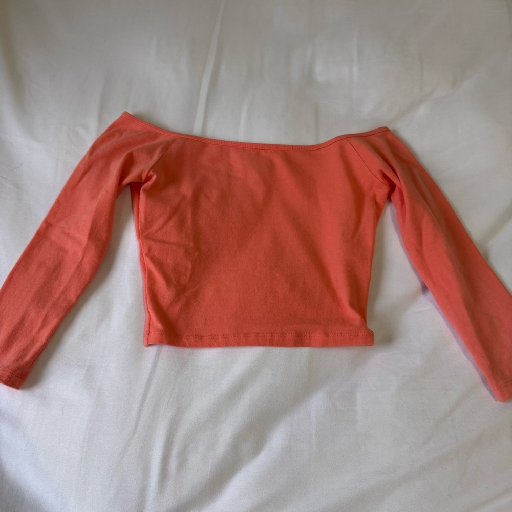 Hollister Off-Shoulder Crop Top